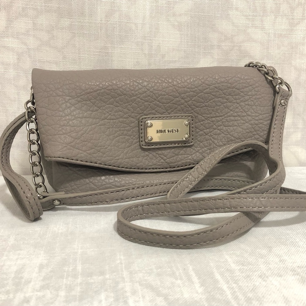 Nine West Taupe Gray Faux Leather Crossbody Wristlet Wallet Purse Chain Strap